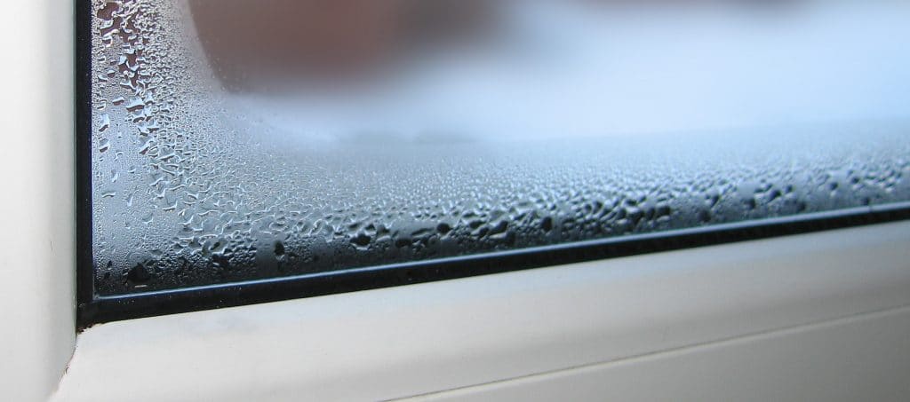 Kondenswasser am Fenster mit T-STRIPE verhindern