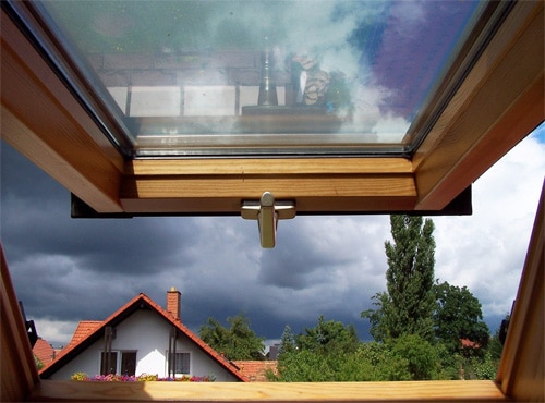 Kondenswasser am Fenster » Gründe & Tipps